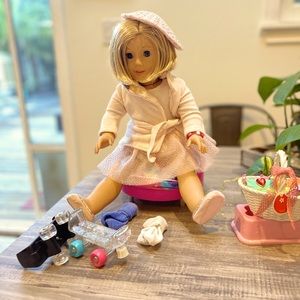 American Girl Classic Doll set- Collectors item!